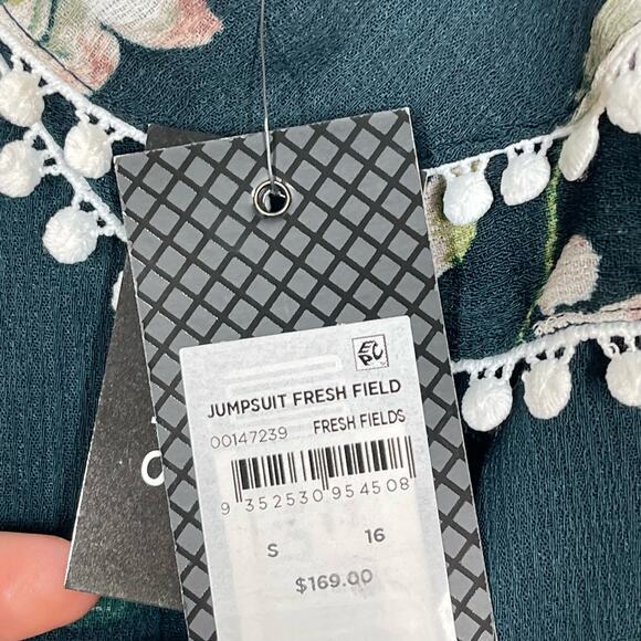 NEW City Chic Jumpsuit Women's Size 16 Green Fresh Field Floral Off The Shoulder - Picture 8 of 9